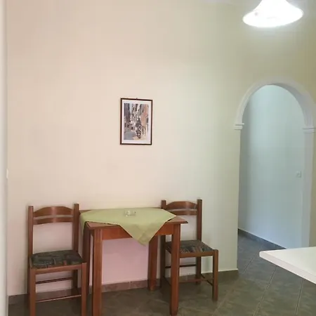 Bizis Hotel *